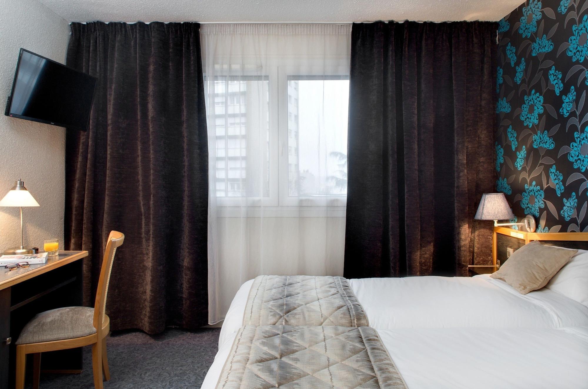 Logis Hotel Du Midi - Saint Etienne Sud Ngoại thất bức ảnh