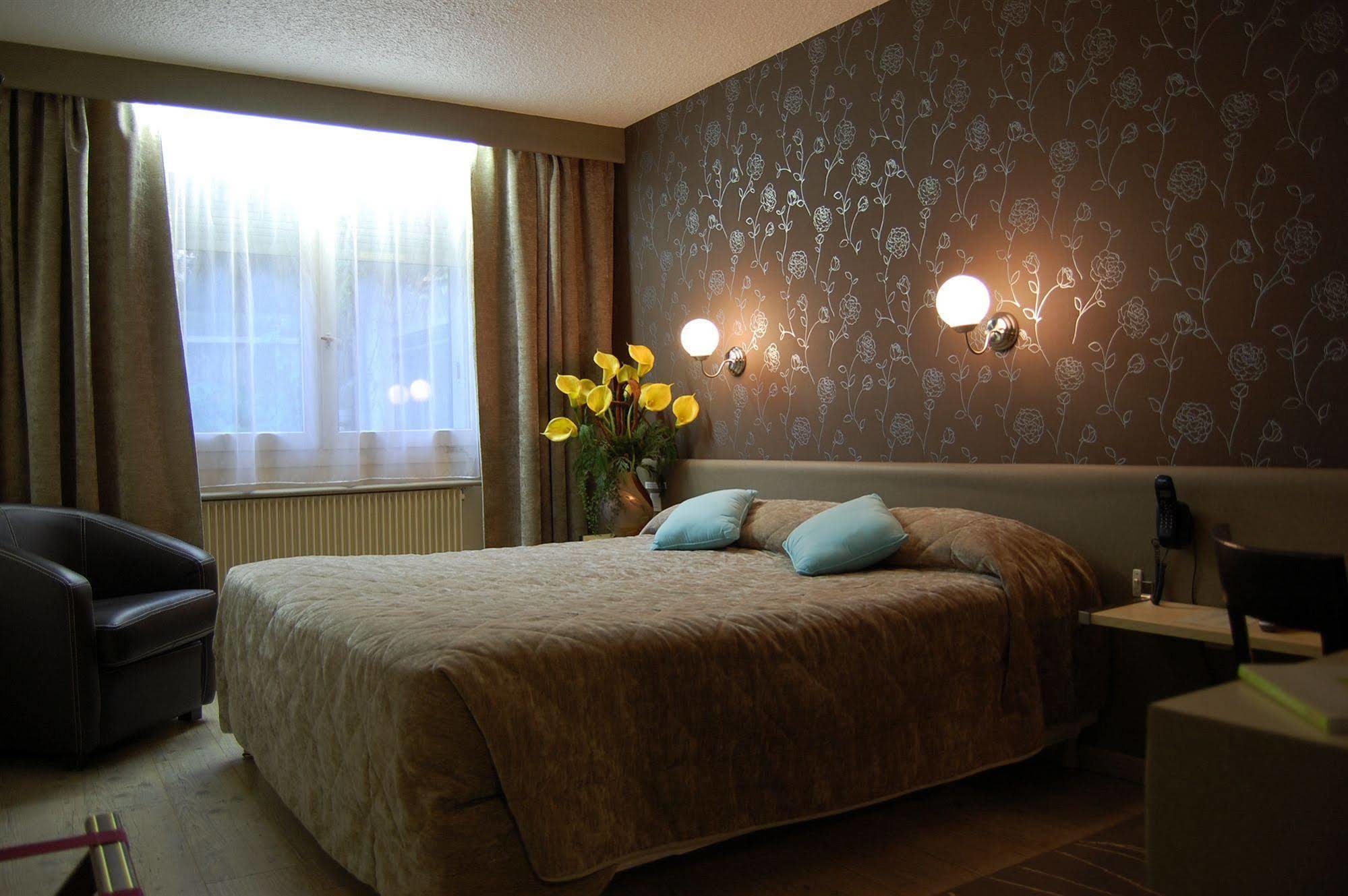 Logis Hotel Du Midi - Saint Etienne Sud Ngoại thất bức ảnh