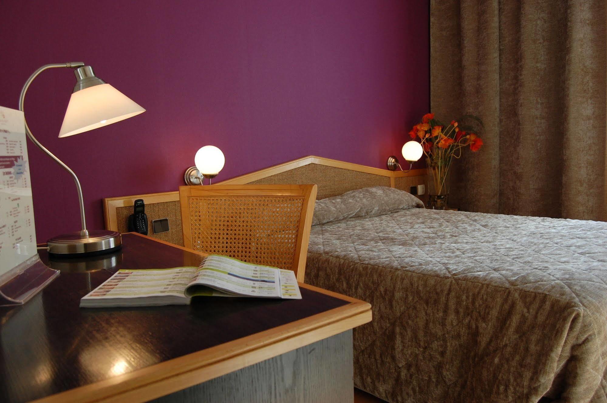 Logis Hotel Du Midi - Saint Etienne Sud Ngoại thất bức ảnh