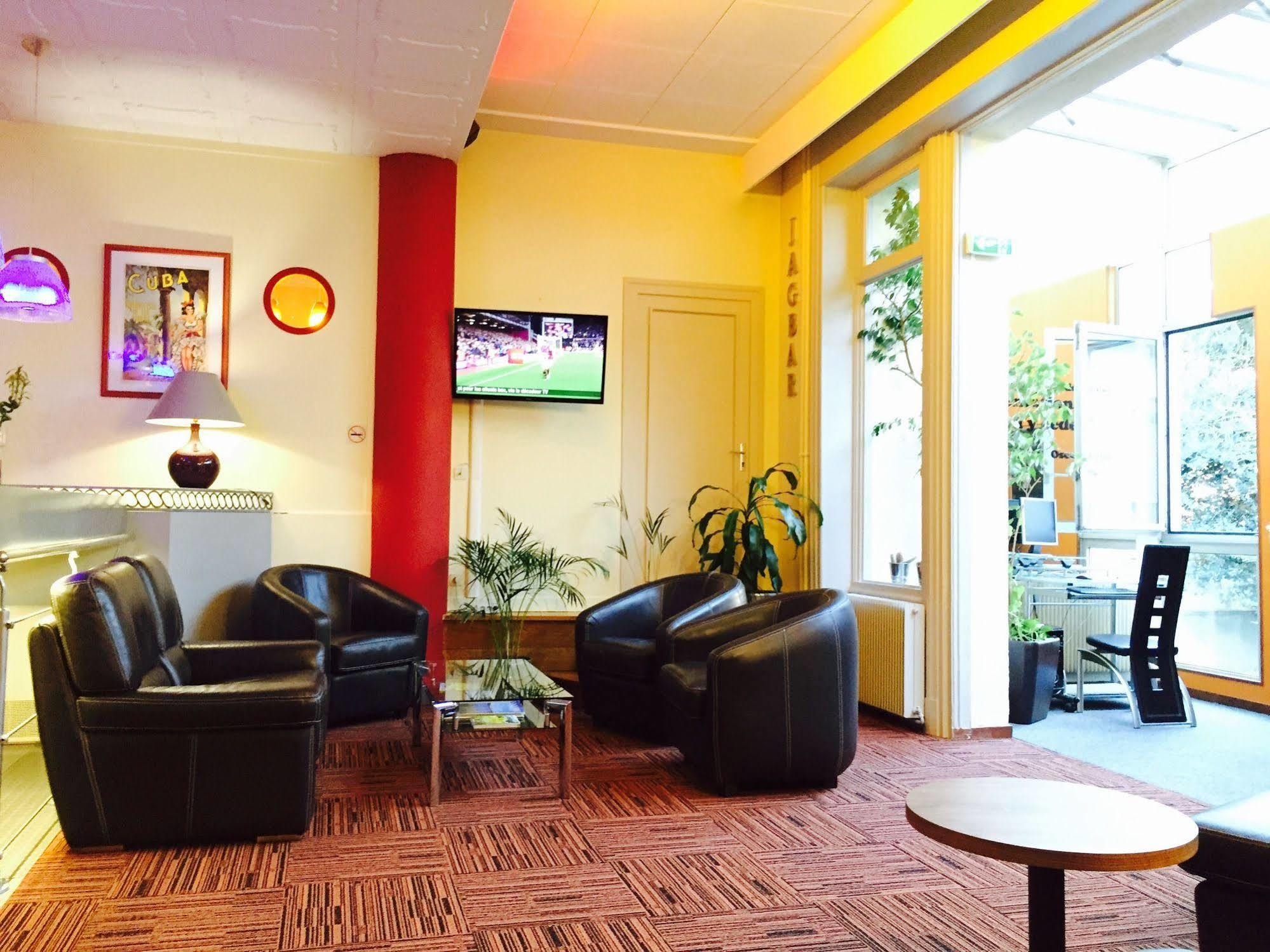 Logis Hotel Du Midi - Saint Etienne Sud Ngoại thất bức ảnh